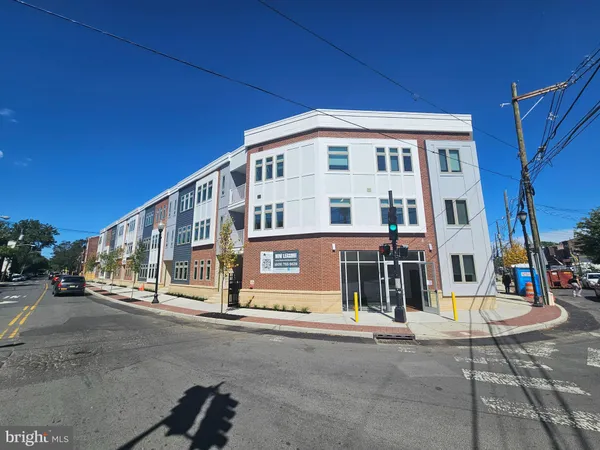 $1,865 | 200 Hamilton Avenue, Unit 105, Trenton, NJ 08609