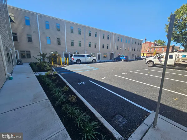 $1,865 | 200 Hamilton Avenue, Unit 105, Trenton, NJ 08609