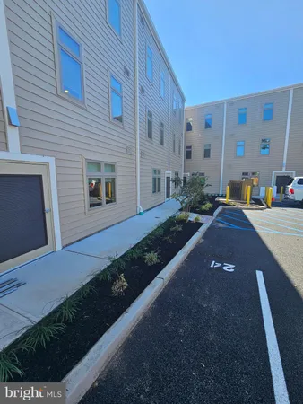 $1,865 | 200 Hamilton Avenue, Unit 105, Trenton, NJ 08609
