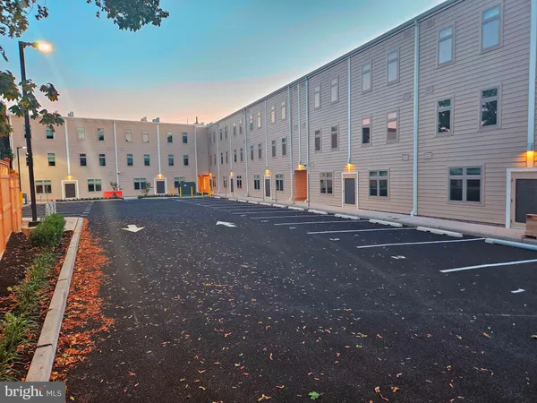 $1,865 | 200 Hamilton Avenue, Unit 105, Trenton, NJ 08609