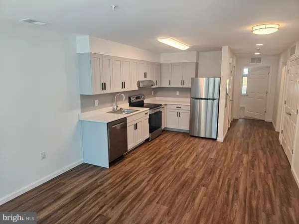 $1,865 | 200 Hamilton Avenue, Unit 105, Trenton, NJ 08609