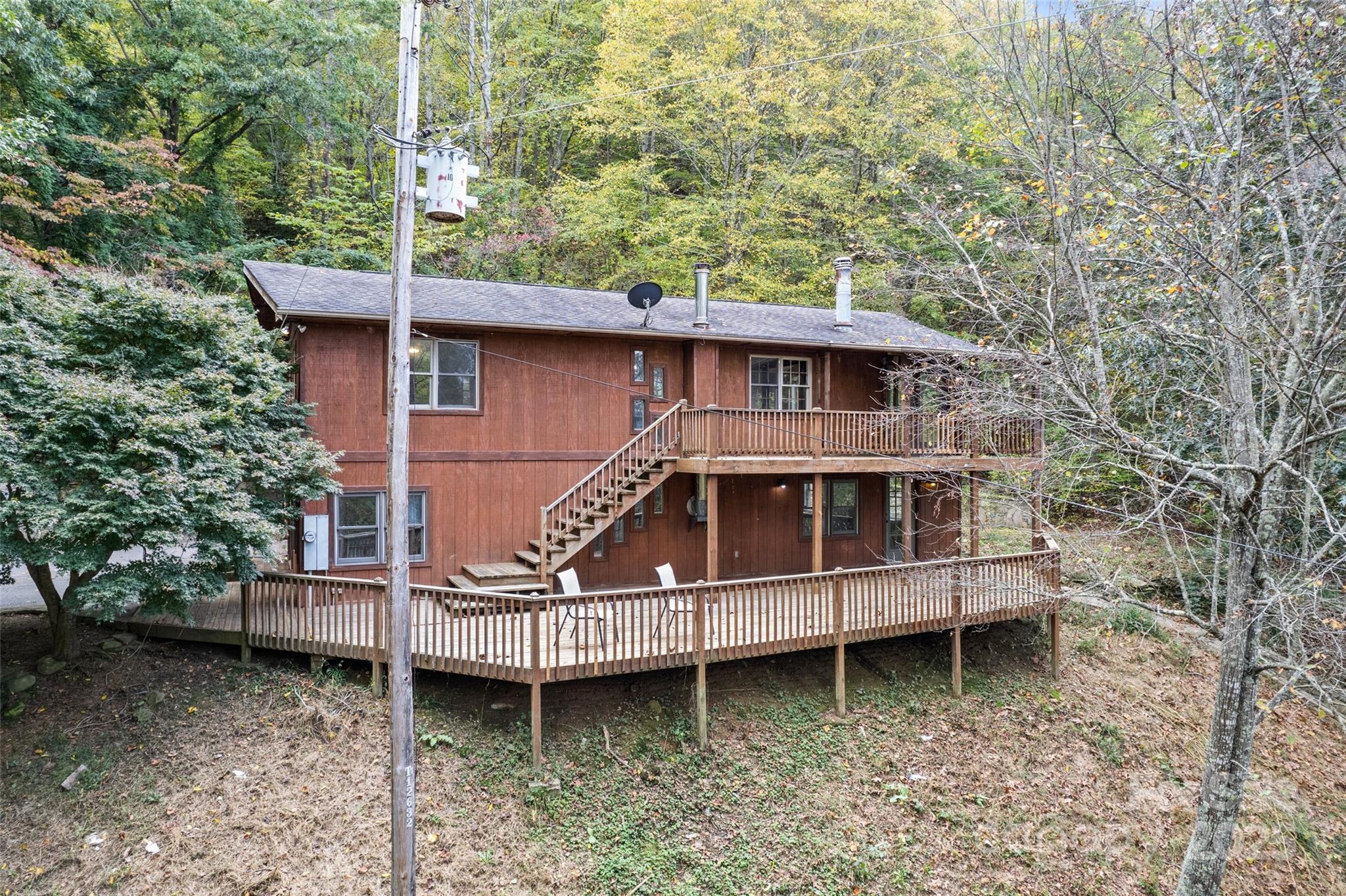 940 Haynes Cove Clyde, NC 28721 - Photo 2 of 48