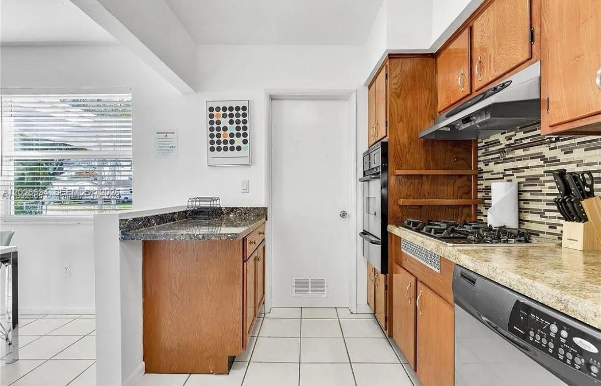7851 Raleigh Street Hollywood, FL 33024 - Photo 14 of 26