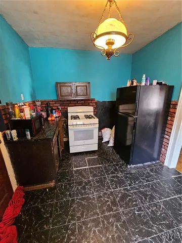 $137,400 | 21-23 Derby Avenue, Auburn, NY 13021