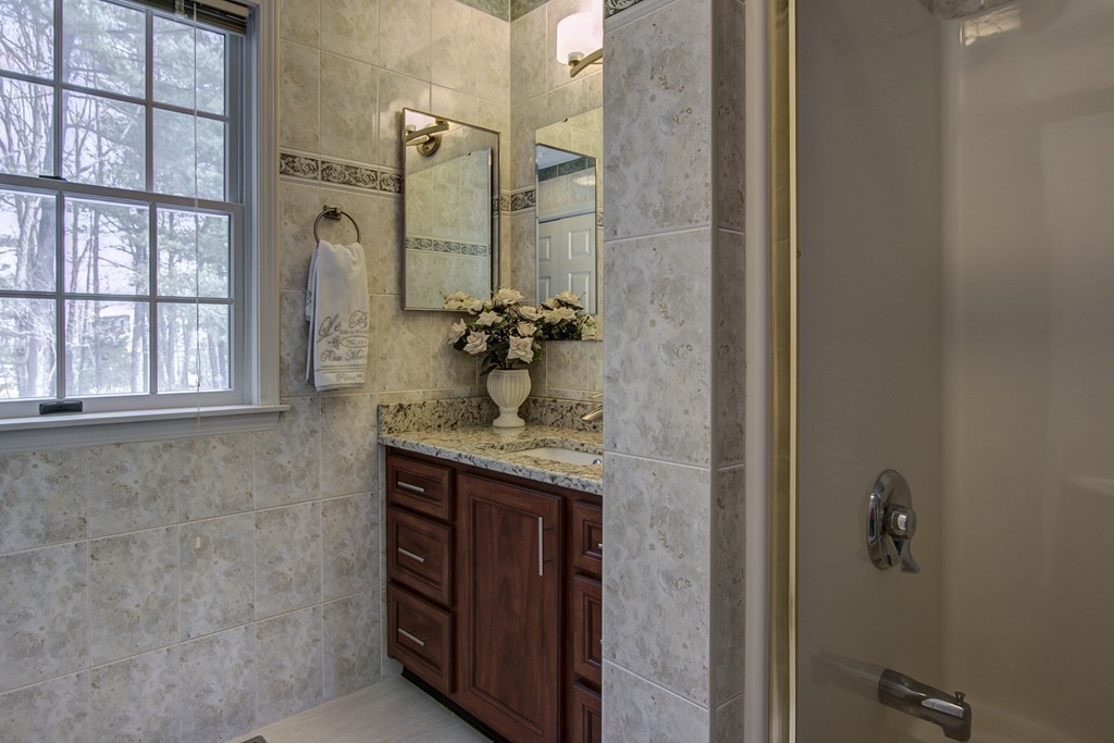 2 Davis Road Southborough, MA 01772 - Photo 16 of 28 Gallery Image 16