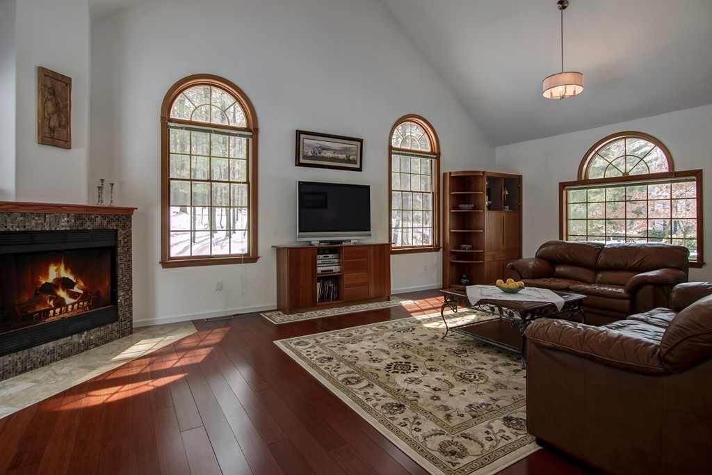2 Davis Road Southborough, MA 01772 - Photo 4 of 28 Gallery Image 4