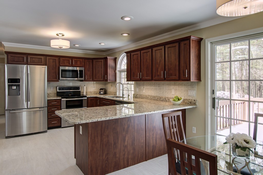 2 Davis Road Southborough, MA 01772 - Photo 8 of 28 Gallery Image 8