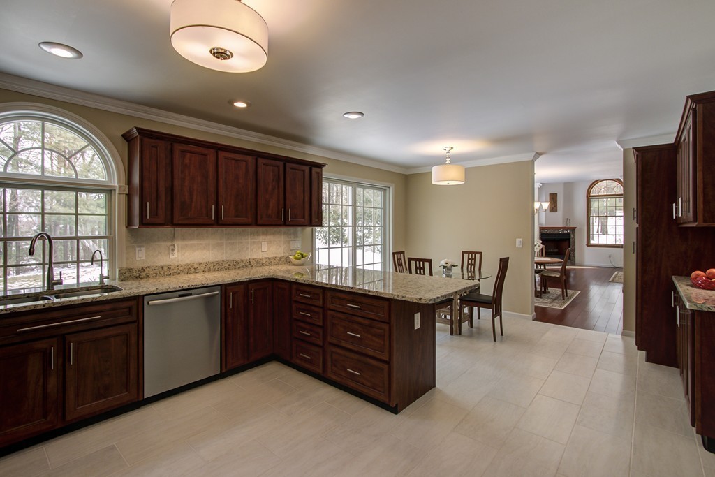 2 Davis Road Southborough, MA 01772 - Photo 10 of 28 Gallery Image 10