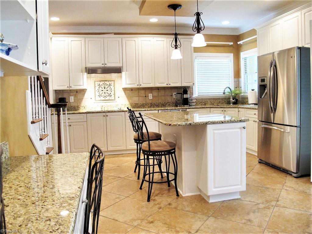 8077 Glengarriff Road Clemmons, NC 27012 - Photo 12 of 48 Gallery Image 12