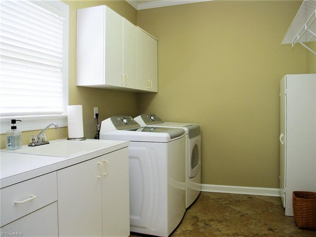 8077 Glengarriff Road Clemmons, NC 27012 - Photo 22 of 48 Gallery Image 22