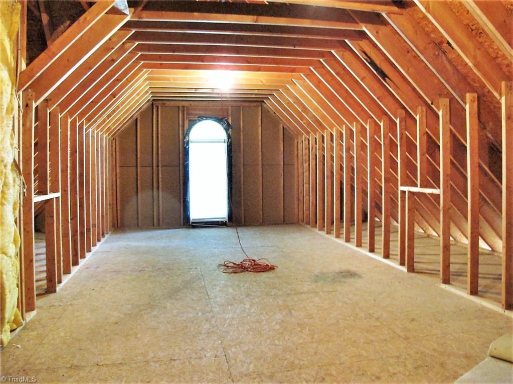 8077 Glengarriff Road Clemmons, NC 27012 - Photo 35 of 48 Gallery Image 35