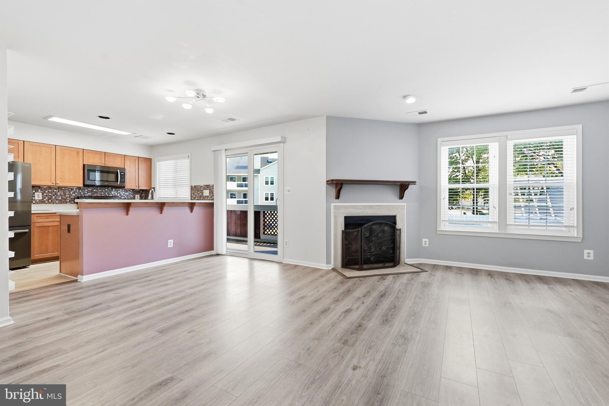 12891 Grays Pointe Road, Unit 12891B Fairfax, VA 22033 - Photo 7 of 23