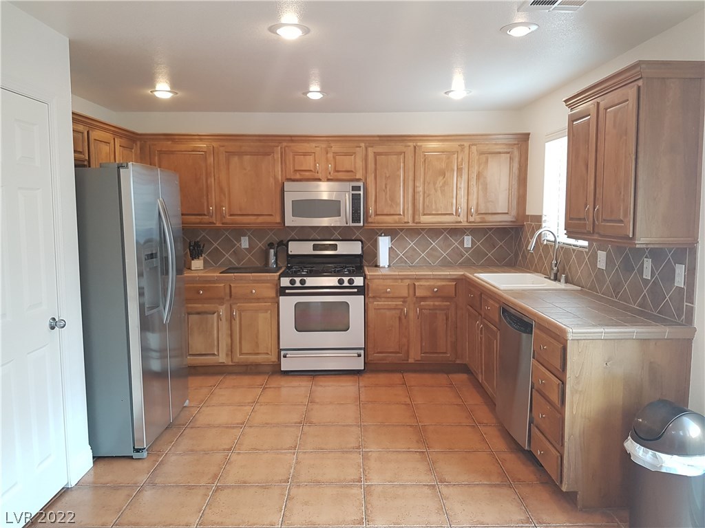 7293 Morrison Street Las Vegas, NV 89148 - Photo 2 of 23