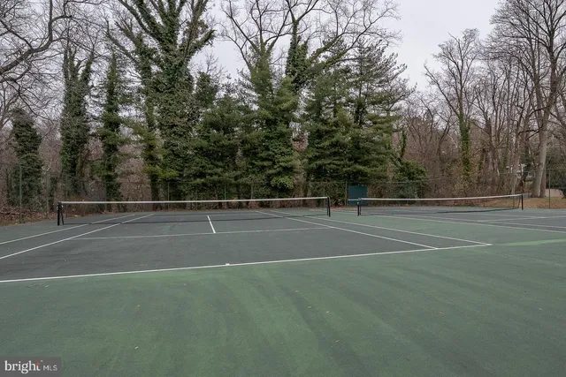 a view of a tennis court