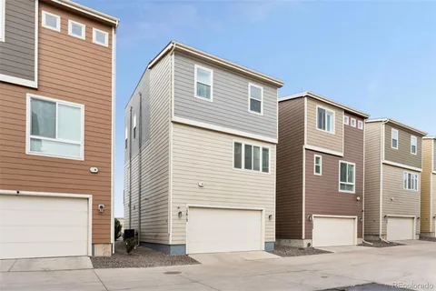 $589,900 | 15613 East Broncos Place, Englewood, CO 80112