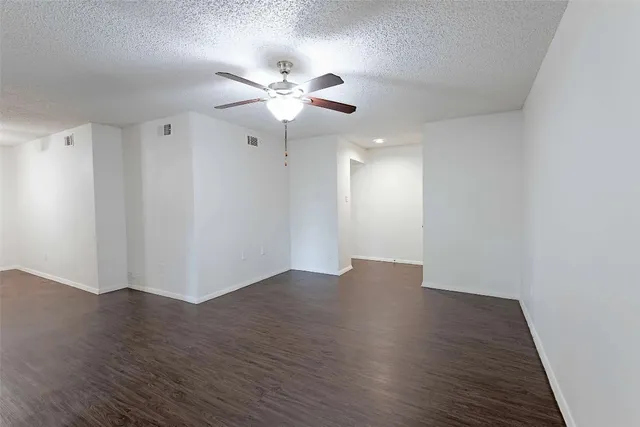 $1,200 | 3600 Greystone Drive, Unit 901, Austin, TX 78731