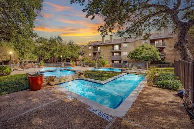 $1,200 | 3600 Greystone Drive, Unit 901, Austin, TX 78731
