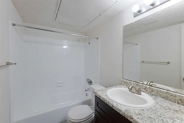 $1,200 | 3600 Greystone Drive, Unit 901, Austin, TX 78731