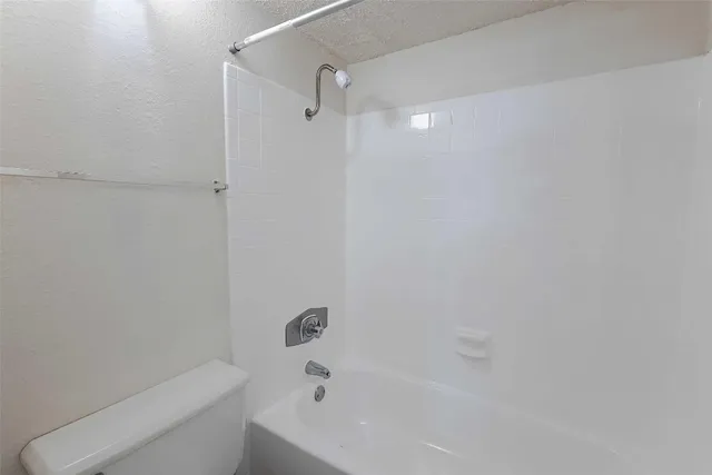 $1,200 | 3600 Greystone Drive, Unit 901, Austin, TX 78731