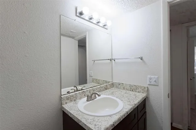 $1,200 | 3600 Greystone Drive, Unit 901, Austin, TX 78731