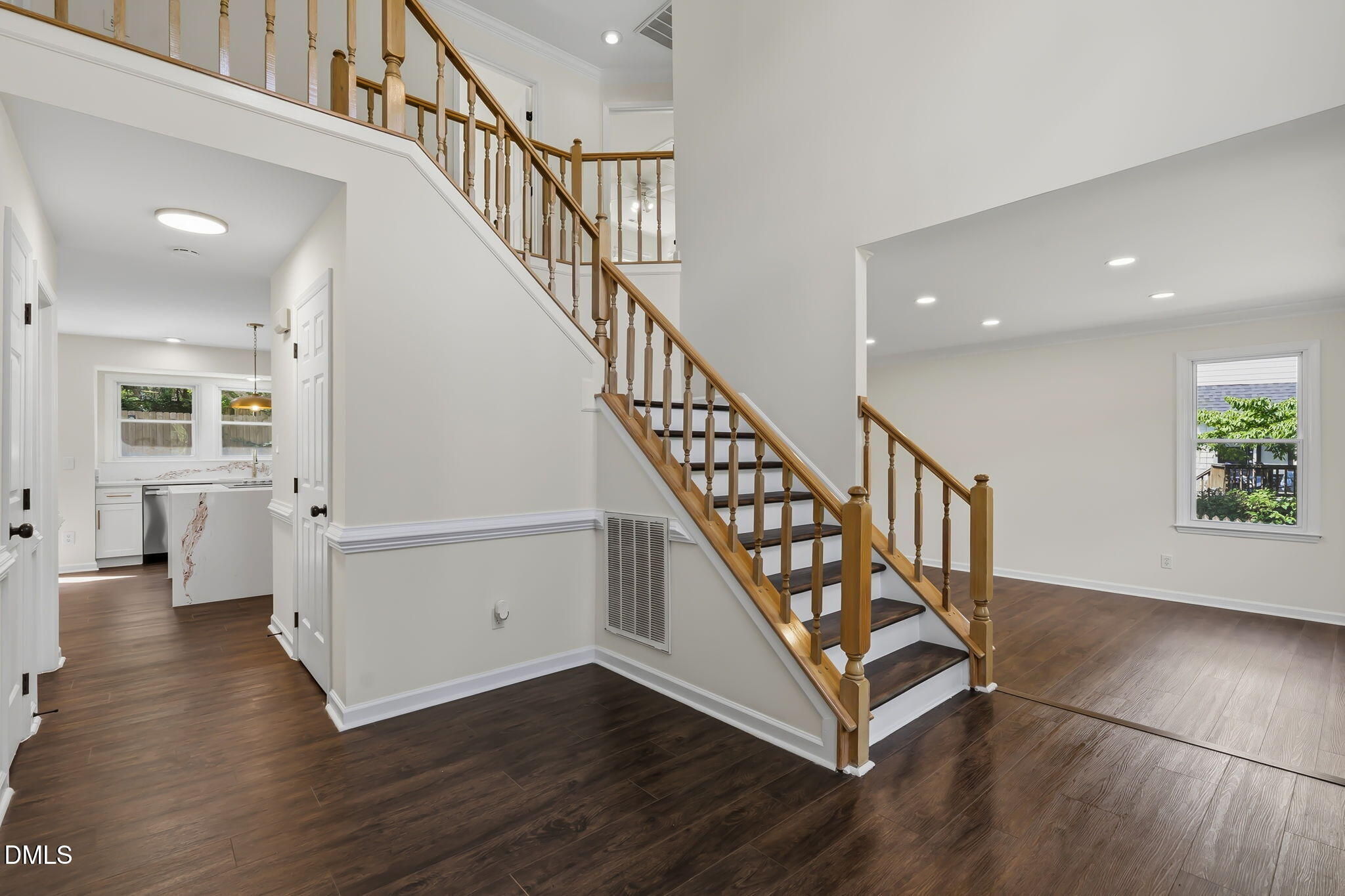 4409 Queenstown Court Raleigh, NC 27612 - Photo 10 of 52 4409 Queenstown Ct