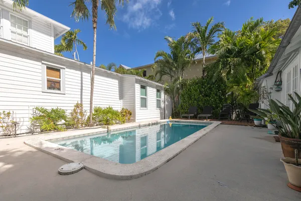 $2,975 | 1318 Duncan Street, Unit 3, Key West, FL 33040