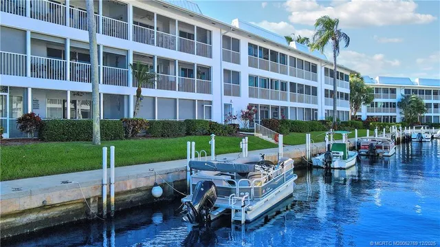 $319,000 | 1864 Southwest Palm City Road, Unit 204, Stuart, FL 34994