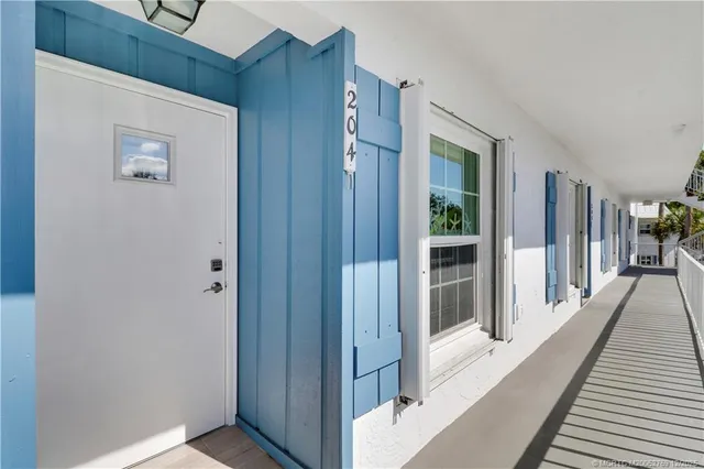 $319,000 | 1864 Southwest Palm City Road, Unit 204, Stuart, FL 34994