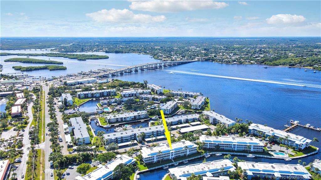 1864 Southwest Palm City Road, Unit 204 Stuart, FL 34994 - Photo 39 of 42 LOOKING SOUTH - BOATING ALL THE WAY TO THE LOCKS & LAKE OKEECHOBEE