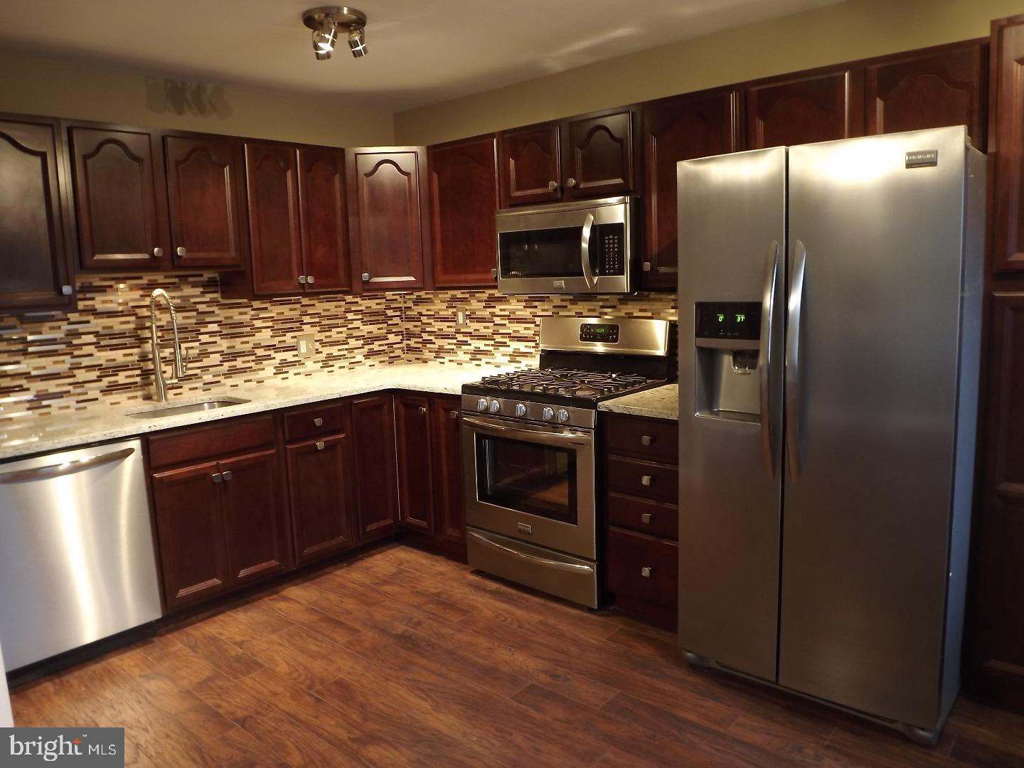 12415 Tyrone Road Philadelphia, PA 19154 - Photo 2 of 24 Kitchen