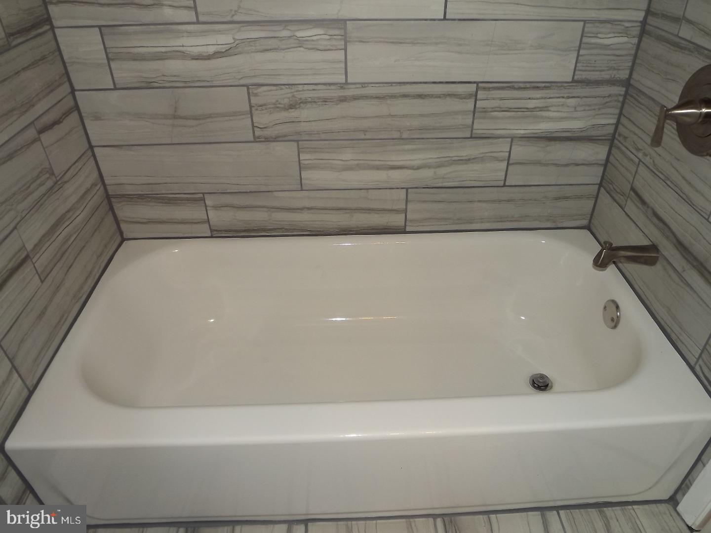 12415 Tyrone Road Philadelphia, PA 19154 - Photo 12 of 24 Bathroom