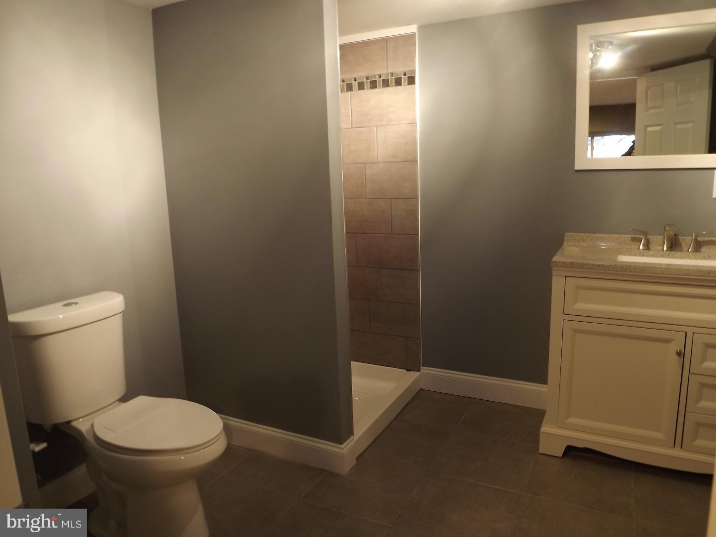 12415 Tyrone Road Philadelphia, PA 19154 - Photo 16 of 24 Bathroom