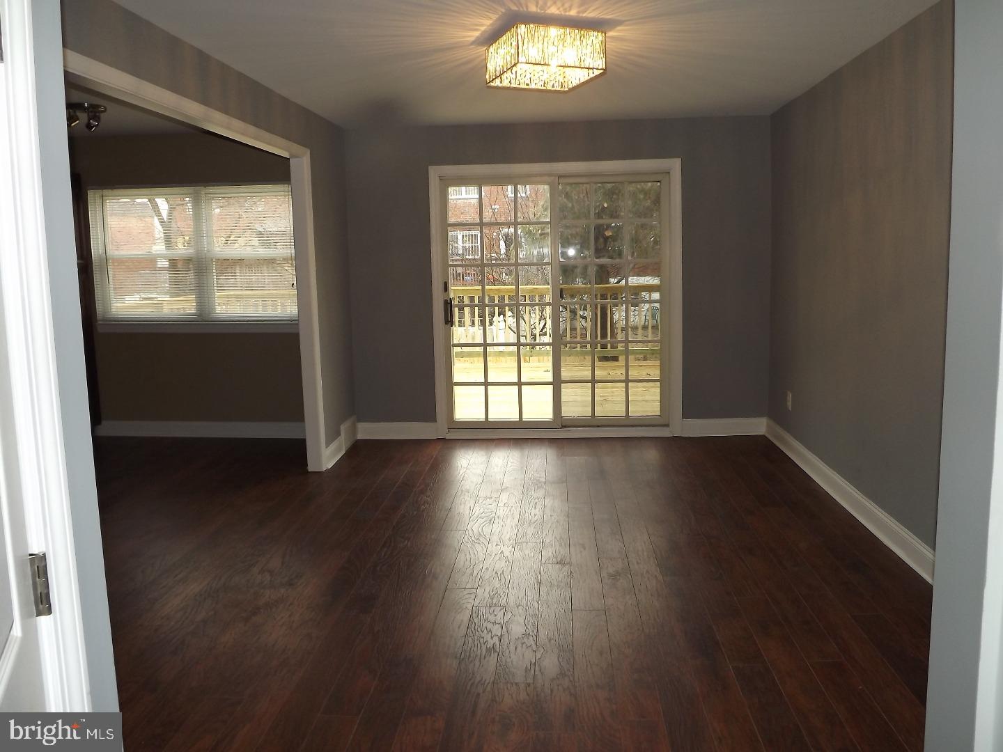 12415 Tyrone Road Philadelphia, PA 19154 - Photo 4 of 24 Dining Room