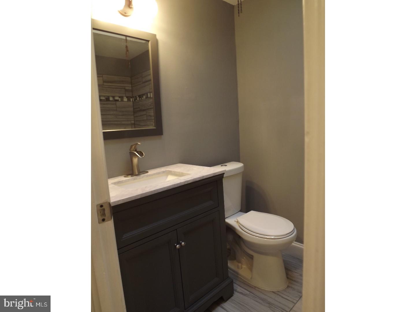 12415 Tyrone Road Philadelphia, PA 19154 - Photo 10 of 24 Bathroom