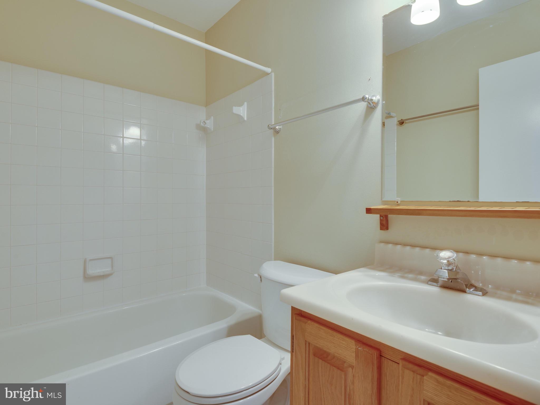 2017 Chadds Ford Drive Reston, VA 20191 - Photo 23 of 32 Second upstairs bathroom