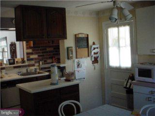 216 Garth Road Oreland, PA 19075 - Photo 4 of 5 Gallery Image 4