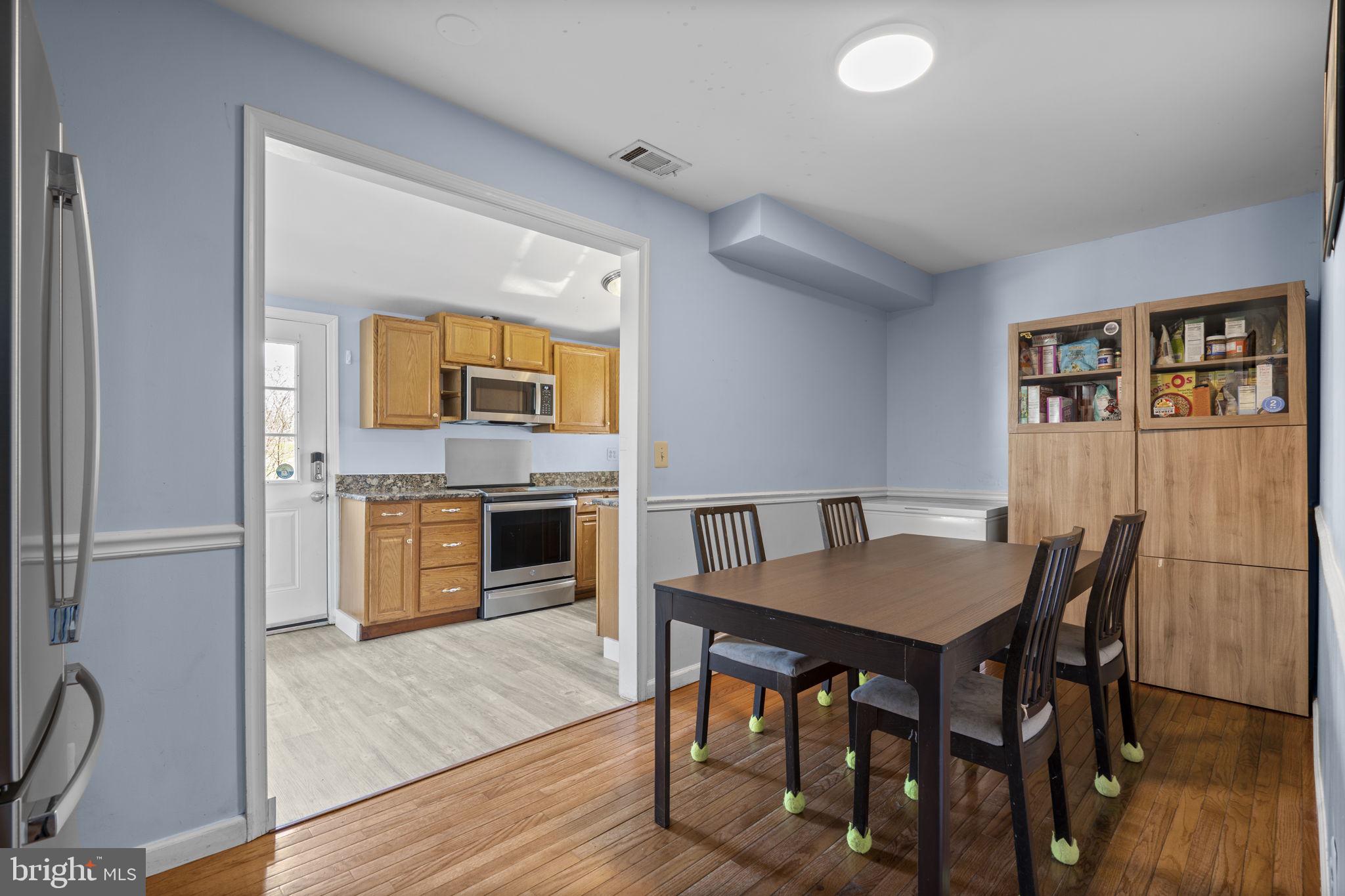 4905 Decatur Street Hyattsville, MD 20781 - Photo 4 of 25