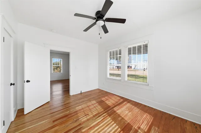 $1,600 | 3808 Highway 3, Dickinson, TX 77539