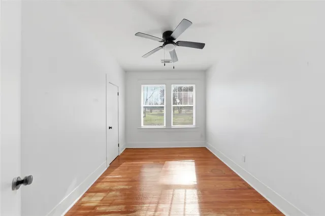 $1,600 | 3808 Highway 3, Dickinson, TX 77539