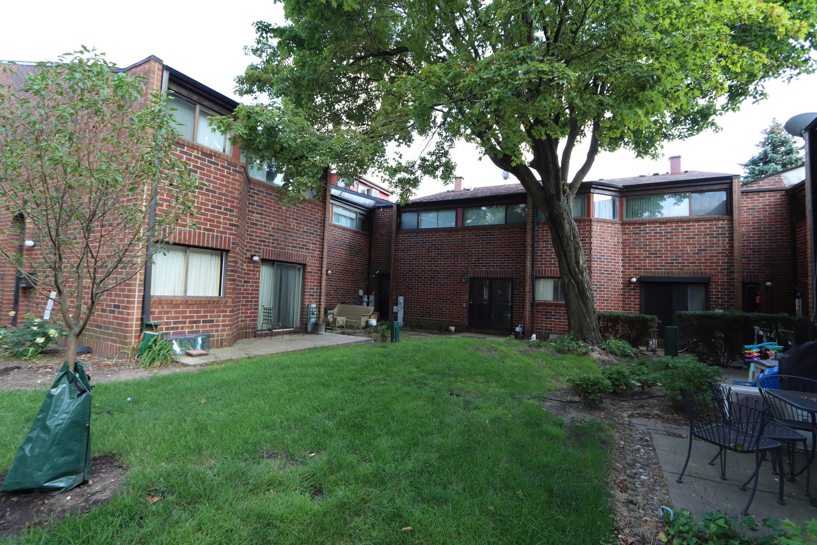 841 South Racine Avenue, Unit C Chicago, IL 60607 - Photo 5 of 6 Gallery Image 5