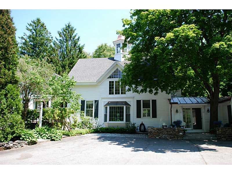 169 Foreside Road Falmouth, ME 04105 - Photo 1 of 26 Exterior Front.