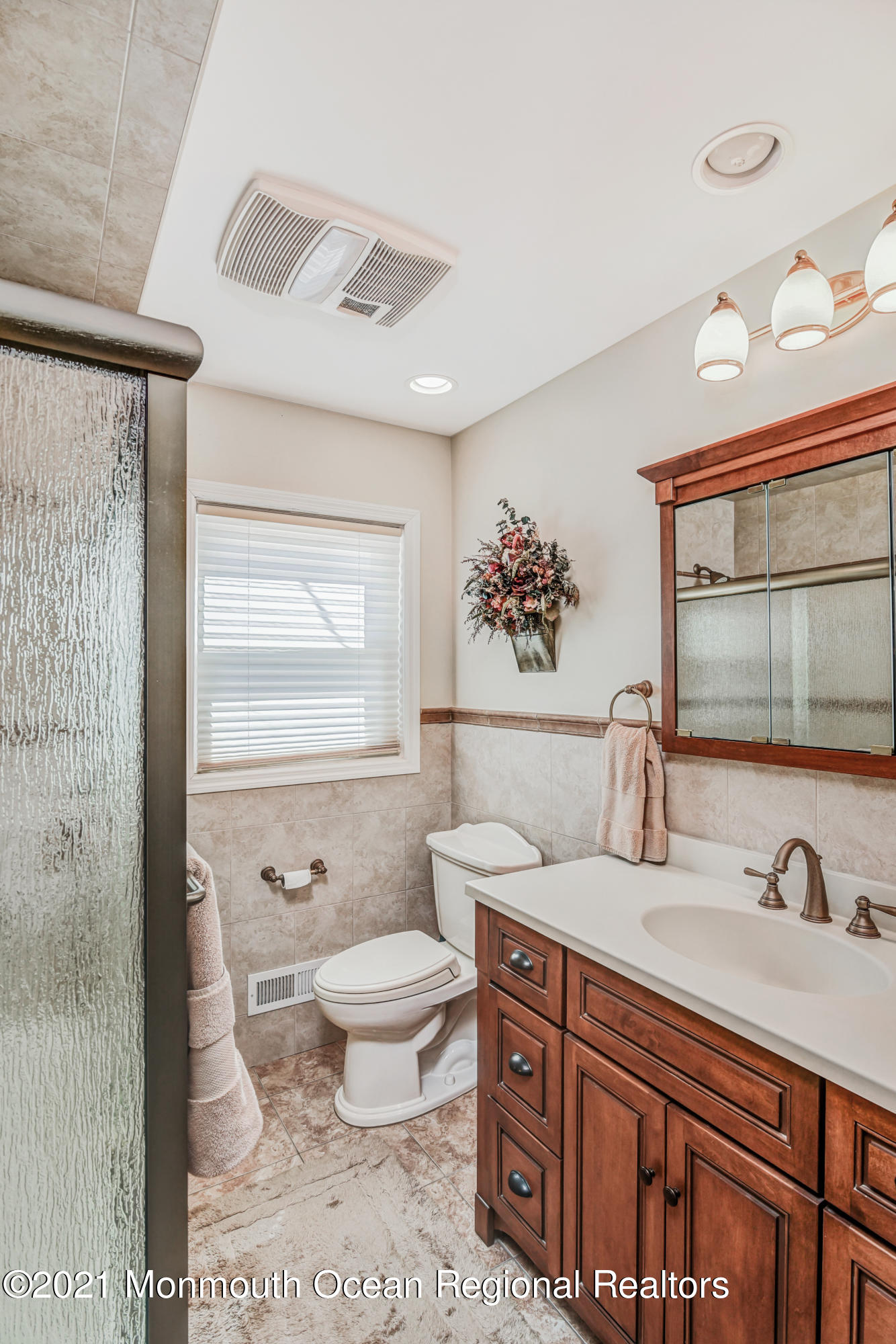 7 Crescent Road Holmdel, NJ 07733 - Photo 16 of 25 16-Bathroom