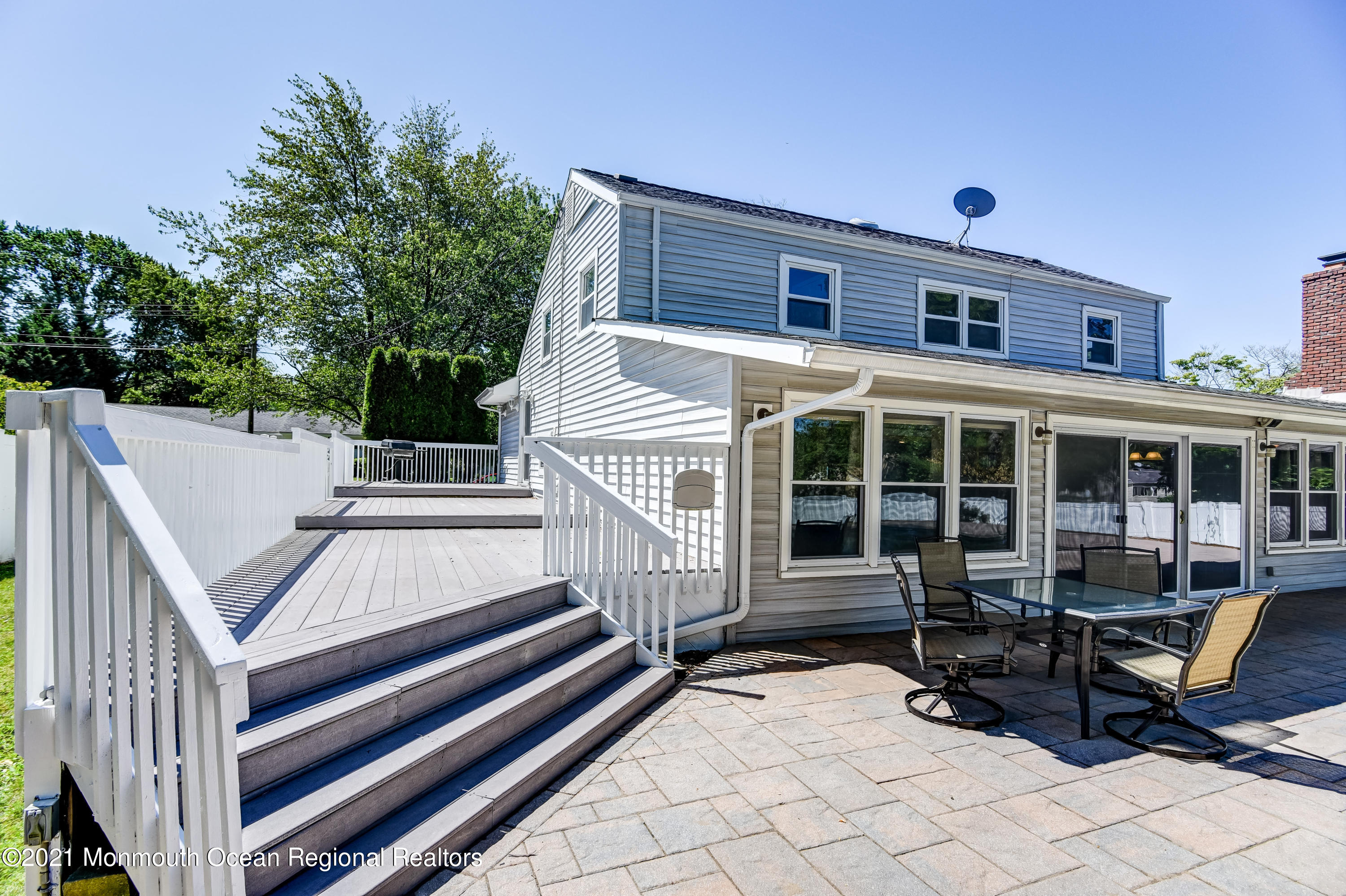 7 Crescent Road Holmdel, NJ 07733 - Photo 22 of 25 22-Deck
