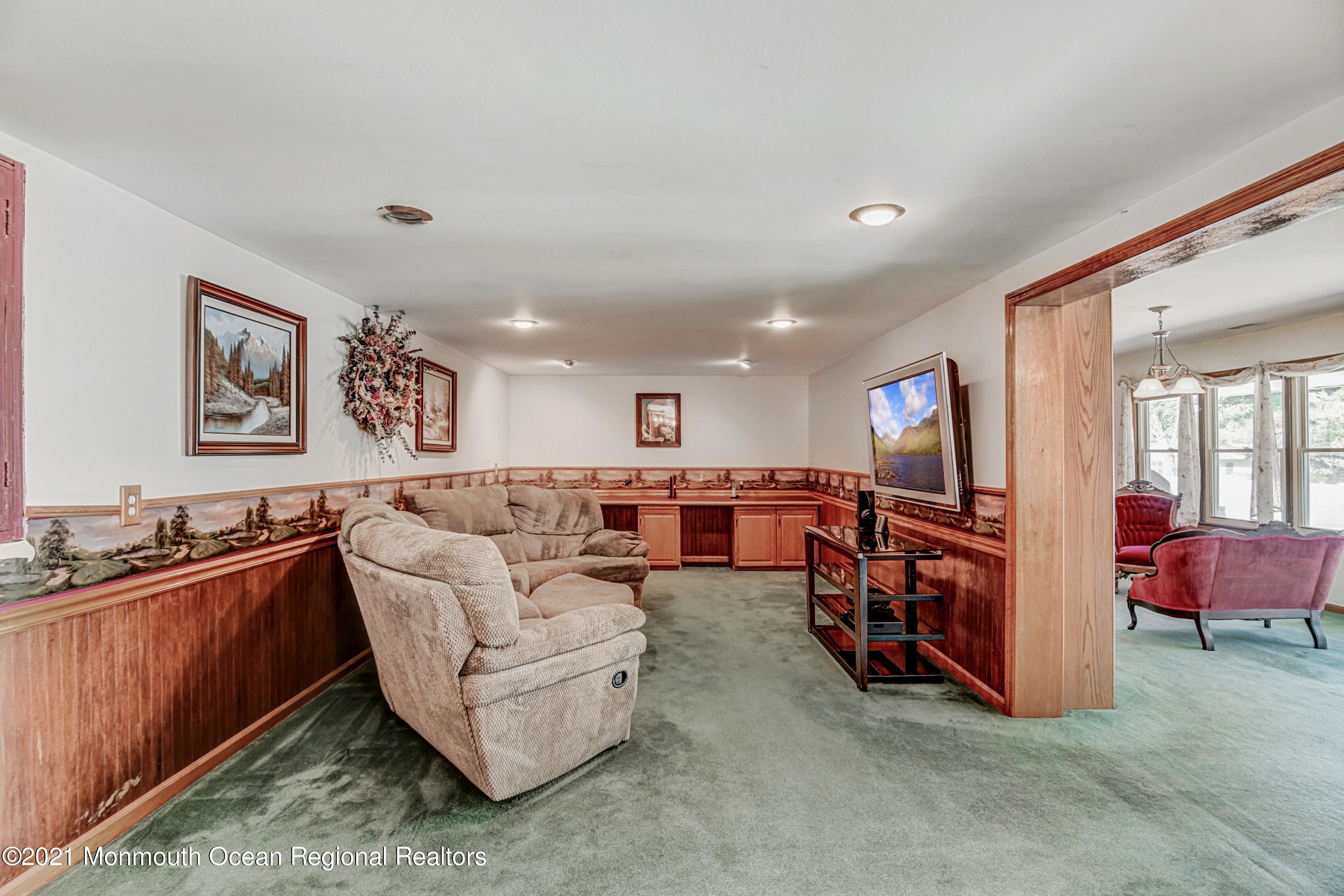 7 Crescent Road Holmdel, NJ 07733 - Photo 8 of 25 08-Family Room