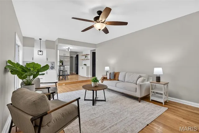 $284,900 | 4 Sunnydays Court, St. Charles, MO 63303