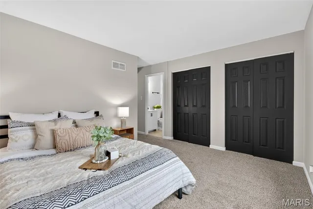 $284,900 | 4 Sunnydays Court, St. Charles, MO 63303