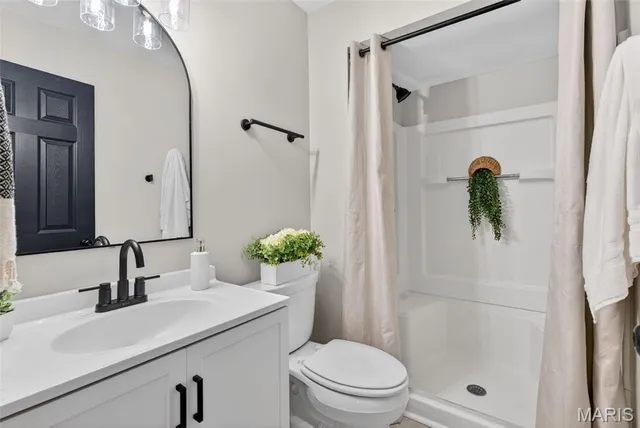 $284,900 | 4 Sunnydays Court, St. Charles, MO 63303