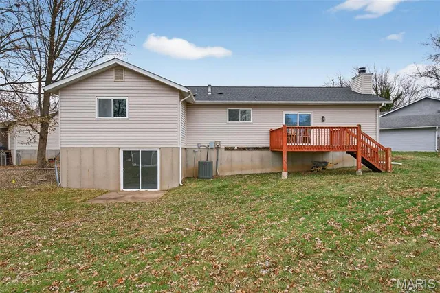 $284,900 | 4 Sunnydays Court, St. Charles, MO 63303