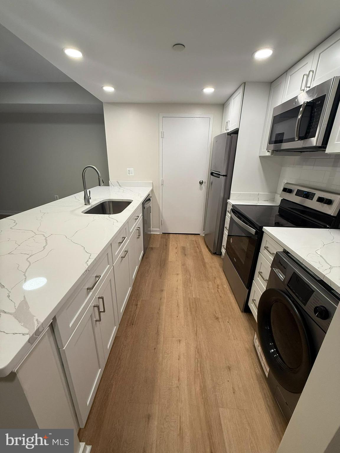 1530 Key Boulevard, Unit 201 Arlington, VA 22209 - Photo 6 of 32