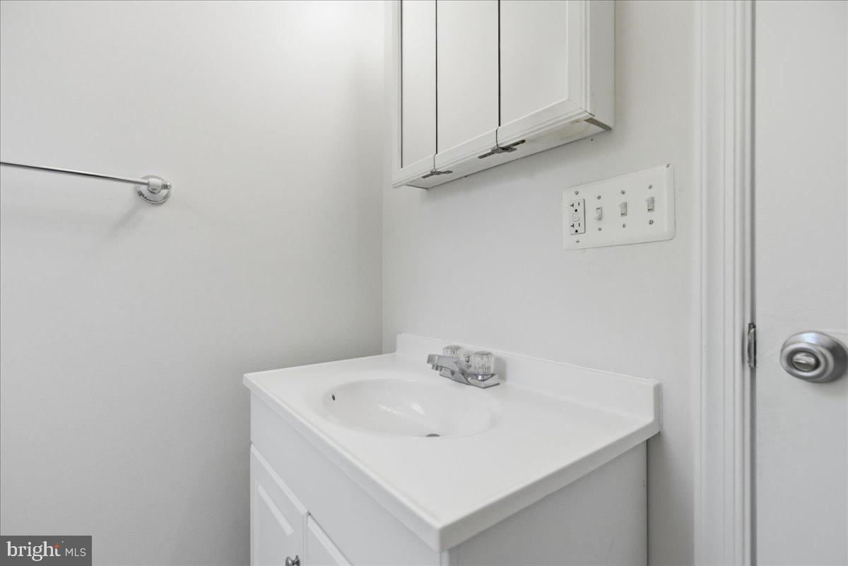 46564 Yorktown Road Lexington Park, MD 20653 - Photo 24 of 43 Main Floor Full Bath